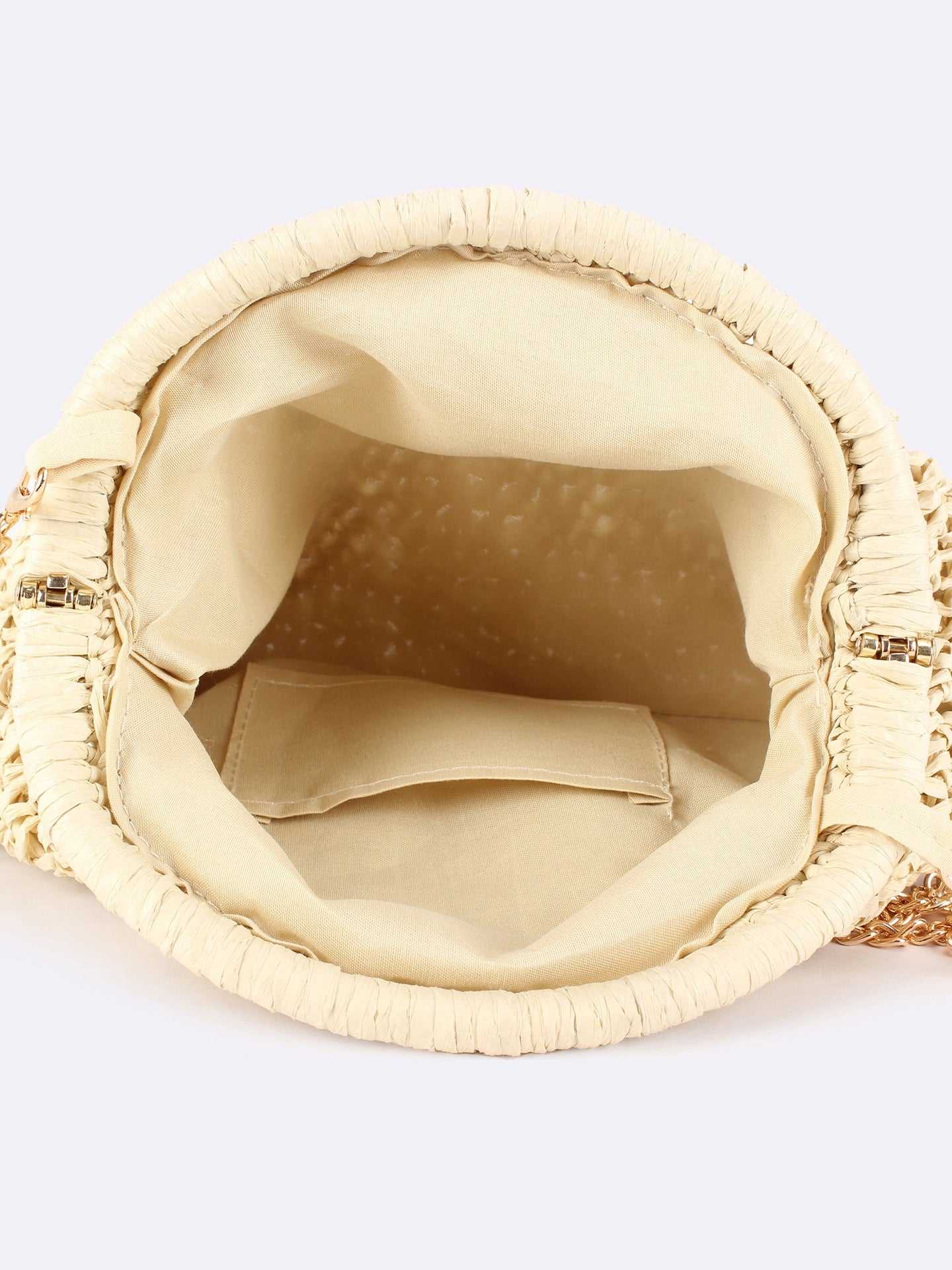 Soleil — Pochette dumpling au crochet, chaîne dorée