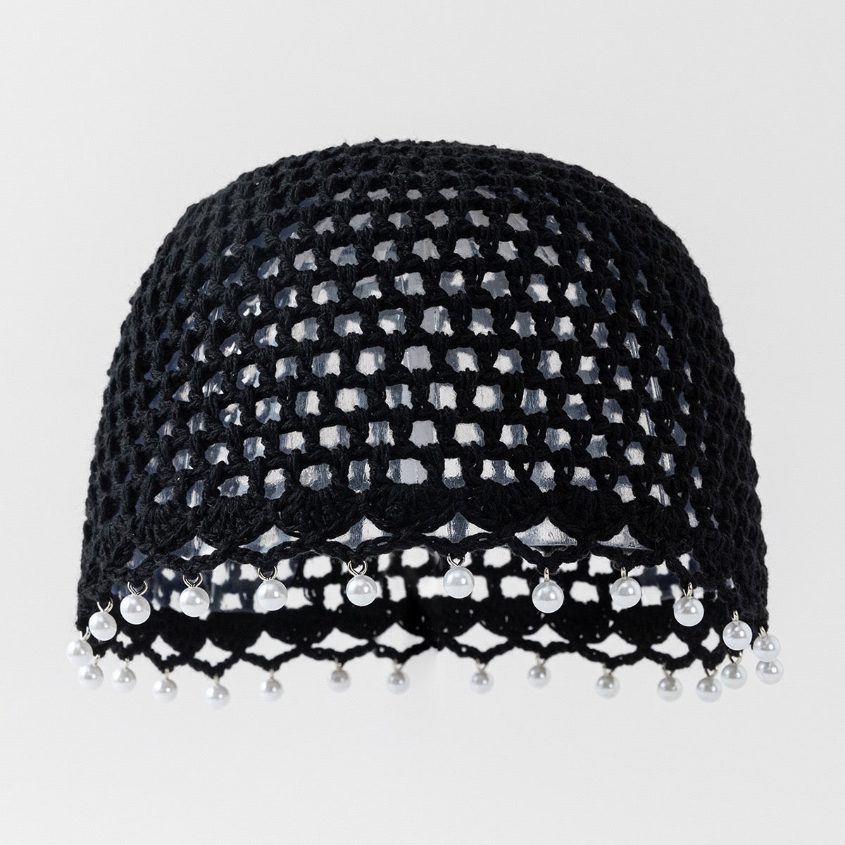 Nomade — Calotte au crochet à perles blanches
