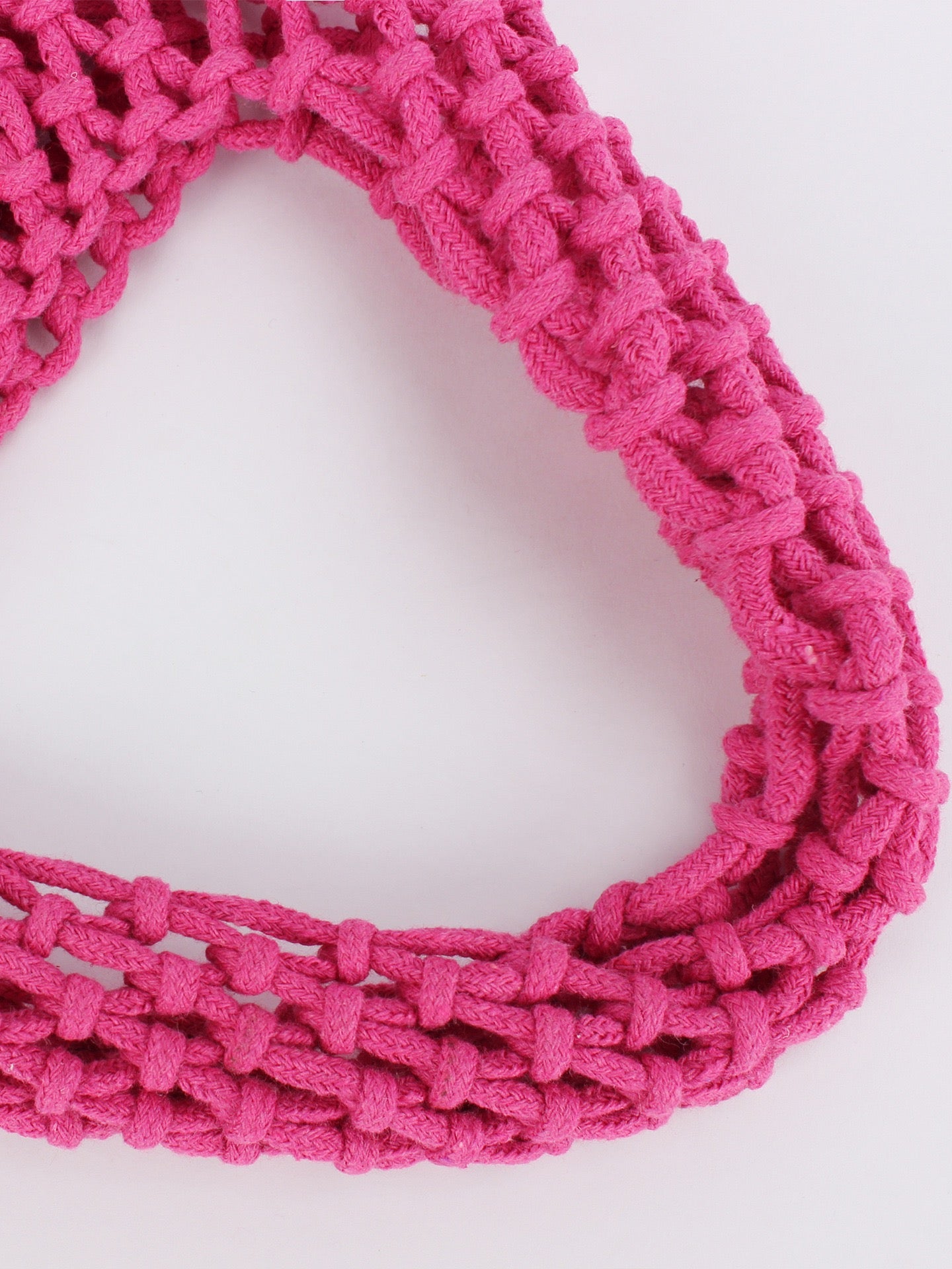 Capri — Mini sac filet macramé fuchsia