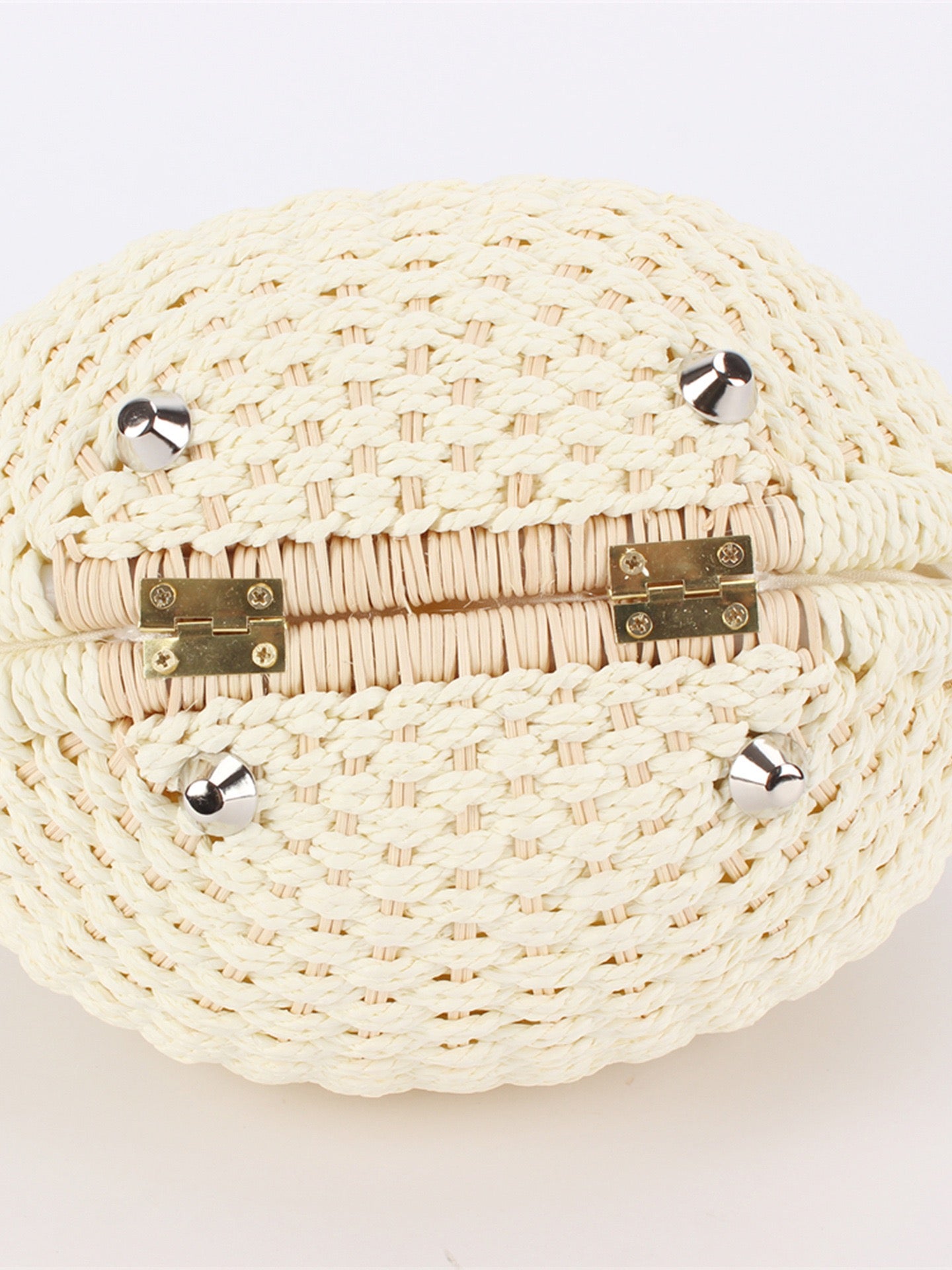Lilas — Sac rond cocon au crochet ivoire, anse ovale